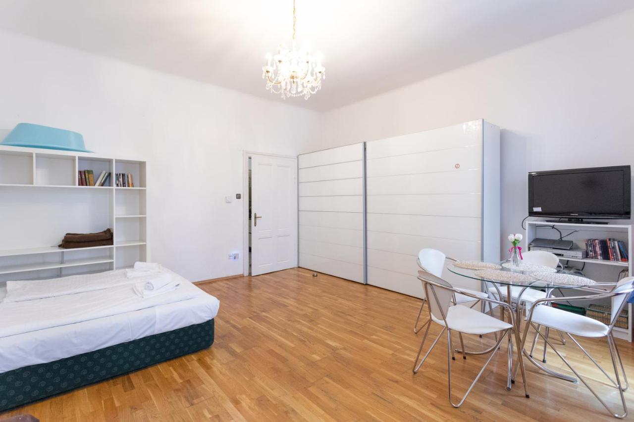 Central Garden Apartments Відень Екстер'єр фото